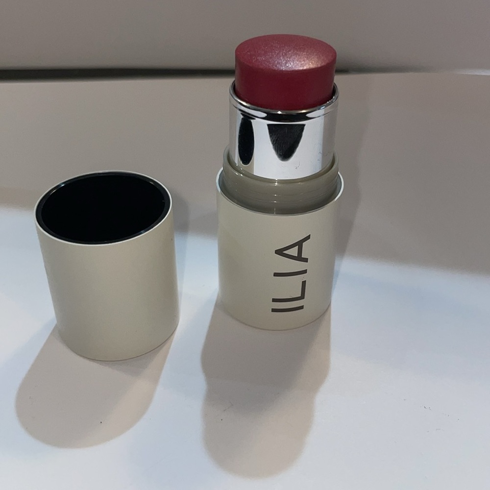 Ilia multistick/multiusage in shade A Fine Romance.